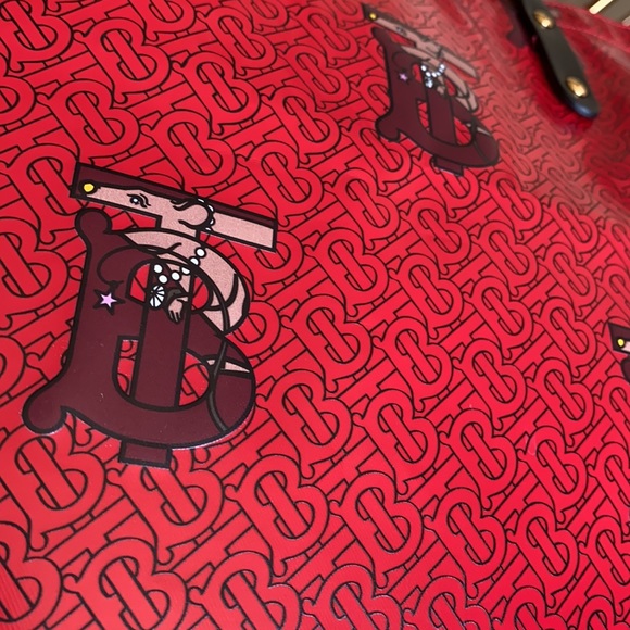 Authentic Burberry tote - Picture 8 of 16